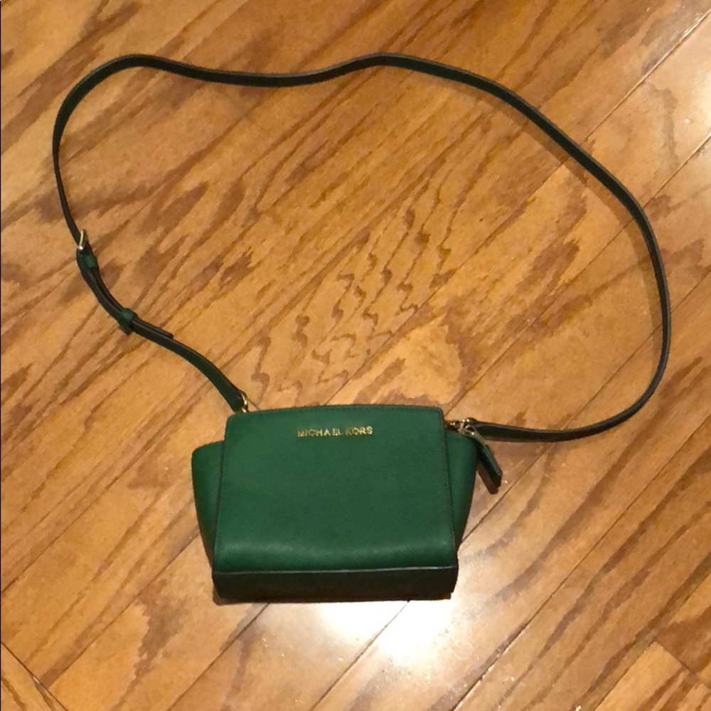 Michael Kors Mini Crossbody Purse